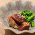 うを徳 - 越中氷見（ゑつちゆうひみ）の小鮪（めじ）藁焼（わらやき）