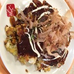 Okonomiyaki Teppanyaki Rakujin - 2018/2/17 ランチで利用。
                      豚玉(720円)