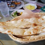 インド料理マントラ - ナン