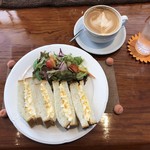 名次珈琲店 - シンプル卵サンドとサラダセット