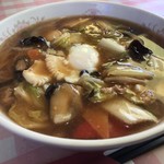 Saikaen - 温玉ニンニク入りちょっと辛口おすすめ五目ラーメン