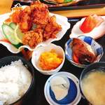 いこいのロッジ - 料理写真:唐揚げ定食