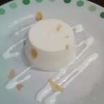 ろーいん - 2011.6.4 デザート（アーモンドブラマンジェ）