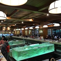 稚加榮 本店 - 店内2