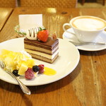 Orandaya - コーヒーとケーキ 970円（税込み） （2018.02）