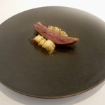 ラ クレリエール - コルベールの胸肉ロースト　ネギと蕎麦の実のリゾット。