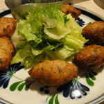 やぎや - バカリャウ(鱈のコロッケ)とサラダ