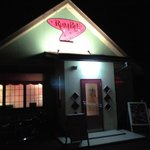 Pasta & Pizza RUMBLE - Ｒｕｍｂｌｅ・夜の外観