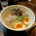 ラーメン鬼蔵 - ＊魚介豚骨醤油 新・鬼ラーメン（¥740）
＊煮玉子（¥100）