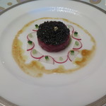 「本鮪の”づけ”キャビアのせ 金箔飾り」のアップ