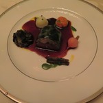 名古屋マリオットアソシアホテル - 国産黒毛和牛フィレ肉とフォアグラ デュクセル ほうれん草のクレピネット包み焼き　五種の彩り野菜添え ペリグーソース