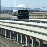 南京亭 - バスと富士山