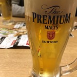 肉汁餃子と190円レモンサワー 難波のしんちゃん - 生ビール