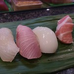 千石寿司 - 鯛、ブリ、ケンサキ、トロ(千石握り盛り合わせ)