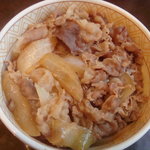 すき家 - 牛丼（ミニ）…なぜかタマネギが多い