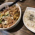 Bonga's Curry&Dining - 「豚バラ大根カレーうどん(ライス付)」1,000円