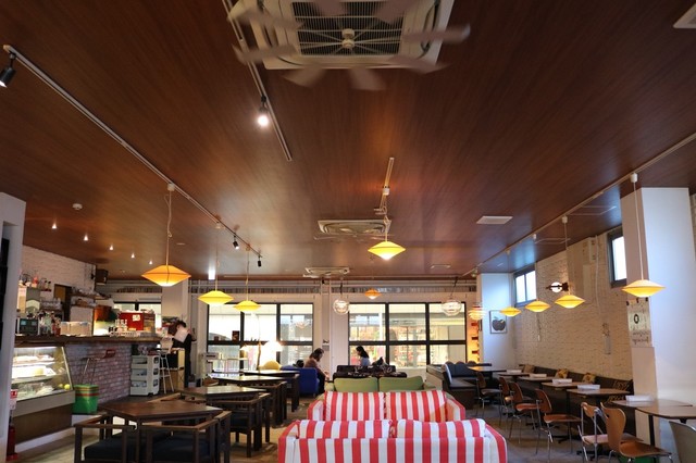 boogaloo cafe photo 5