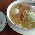 食堂 はせ川 - 浅麗しお中華そば（味玉小チャーシュー）と小ライス