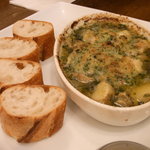 ア ミオ アージョ - 生つぶ貝とじゃがいものオーブン焼き