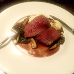 食べかけですいません。ダチョウの赤ワインソース