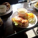 ふわふわ玉子のデニッシュサンド