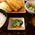 豊丸水産 - 【2018.2.19(月)】本日のワンコインランチ(ミックスフライ)500円