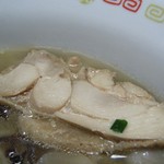 Shanhai Tei - 上海ワンタン麺（鶏チャーシュー）