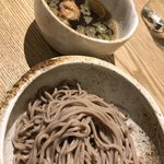 炭焼き 頂 - ゴマの風味のきいたつくね入りのそばつけ麺
