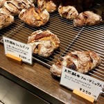 パンやきどころ RIKI - 天然酵母のハード系