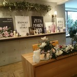 ル メルシェ カフェ - 内観