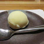 西新初喜 - デザートは柚子シャーベット。