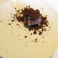 Cuisine Franco-japonaise Matsushima - 軽い燻製をかけた鴨胸肉 青森りんごのタルトタタンのペースト カカオ