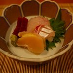 ホテルグランヴィア和歌山　日本料理毬 - お造り　手前はタイラギ
