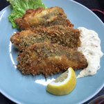 すしごはん 馬ん場 - カレイのフライは大きめのものが3枚です。お寿司屋さんのネタで冷凍じゃないから、プリプリです！