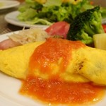 ラ・ティーダ - 具がいっぱいのオムレツ 一つひとつシェフが焼いてくれます♪