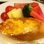 ラ・ティーダ - フレンチトースト これも焼きたて