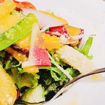 創作イタリアン Gemelli - 目でも楽しめるサラダ