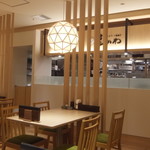 とんかつ 一頭揚げ 亀かわ - 店内