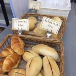 パンの木 - レジ横には、可愛らしいパンが売っています。