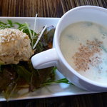 ハニーズ - 豆乳スープとサラダ
