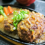 ジューシーなお肉も美味しいけどジャポネソースが最高！