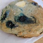 Diamond Head Market & Grill - ブルーベリーチーズスコーン(18-02)