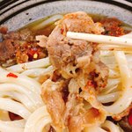 麺処 綿谷 - 甘めに味つけされた牛肉です。（2018.2 byジプシーくん）