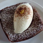 cake & cafe Ecrin - ガトーショコラ　350円