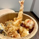 天丼つちや - つちや天丼   エビ天、イカ、野菜がたっぷり