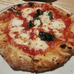 ピッツェリア クエルチャ - 料理写真:マルゲリータ