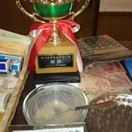 インド料理専門店 クシュクシュ - 2017　ロハスグルメアワード淡路　優勝カップ