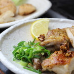 Okonomi Hausu Yakiyakitei - 鶏ももガーリック