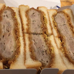 かつサンド工房 PANTON - 手ごねサンド（メンチカツ）！ビールだ！