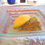 前菜①　人参のムースとコンソメジュレ